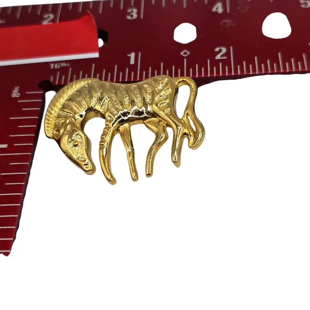 Brooch Zebra Figural Art Nouveau Vintage Style Textured Gold Tone SKU 3023